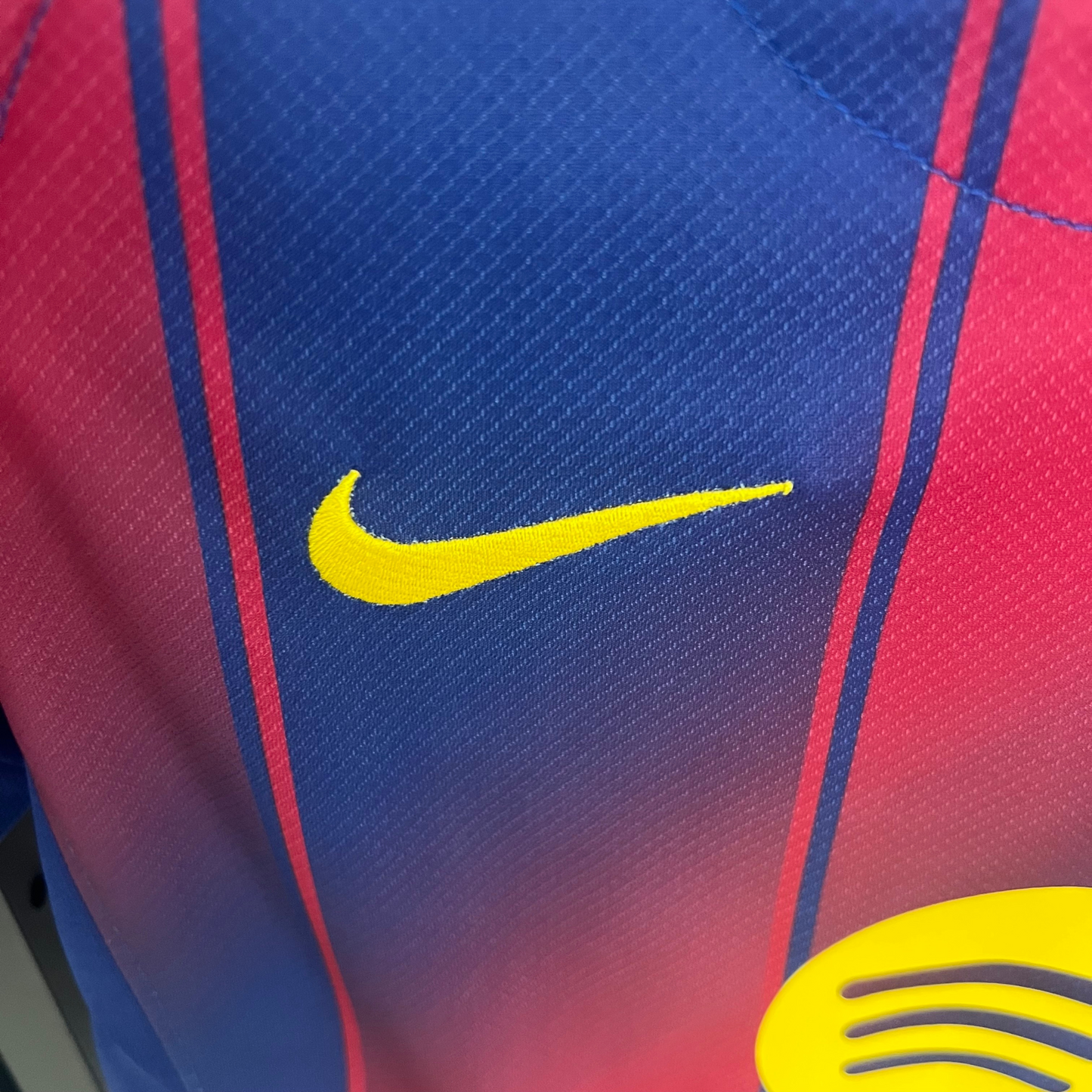 Barcelona Home Jersey 25/26 Women's Fan Version