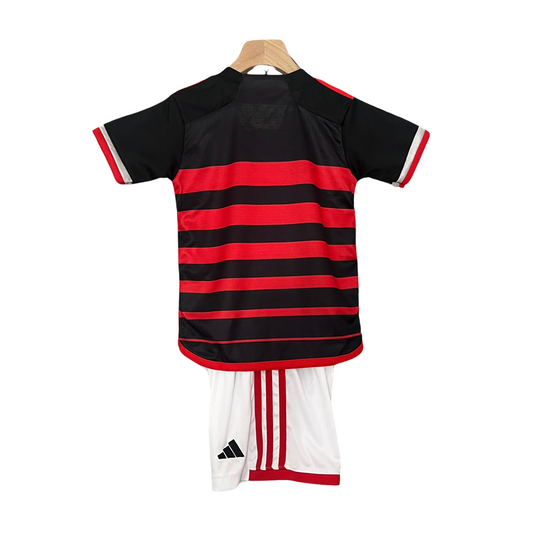 Kit local Flamengo 24/25 para niños