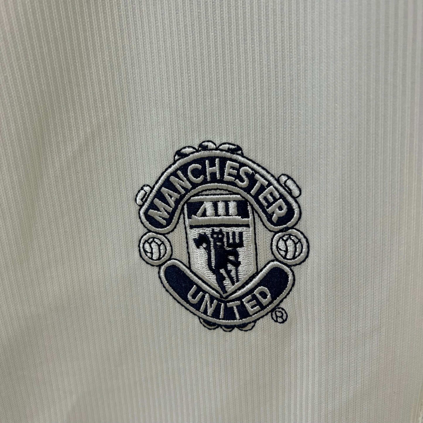 Manchester United Away Shirt 00/01 Retro