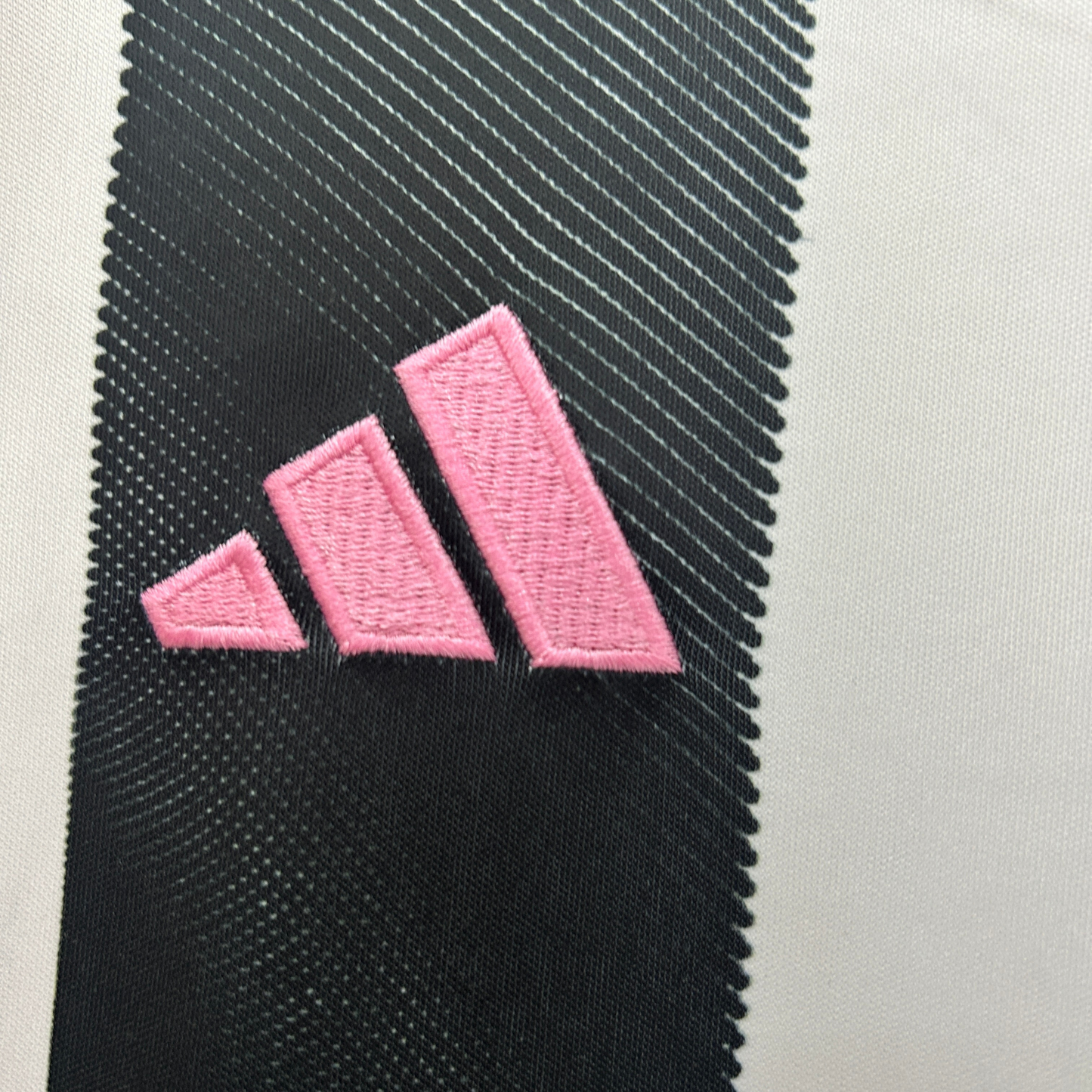 Kit Juventus I 25/26 Infantil