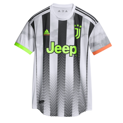 Tercera equipación de la Juventus 19/20 Retro 