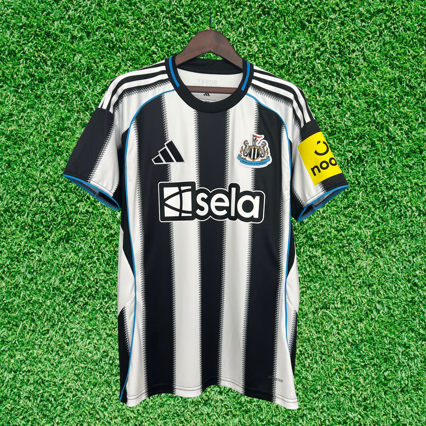 Newcastle United Home Shirt 25/26 Fan Version