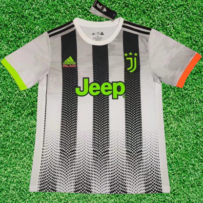 Tercera equipación de la Juventus 19/20 Retro 