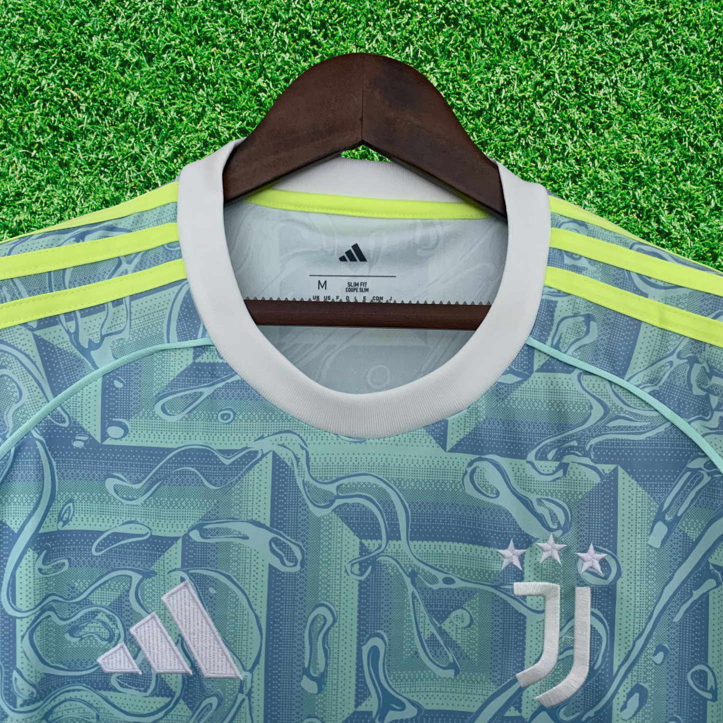 Juventus Away Jersey 25/26 Fan Version 