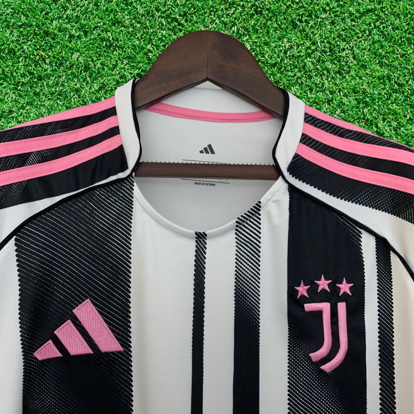Camiseta local de la Juventus 25/26, versión para aficionados 