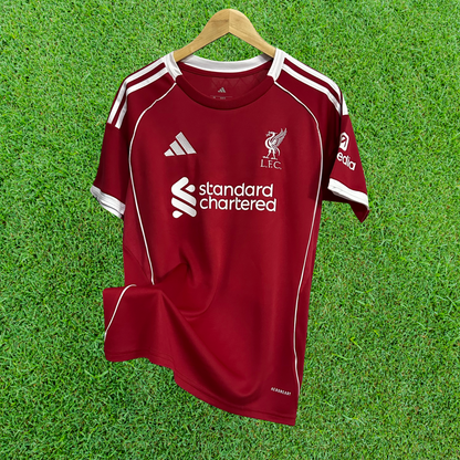 Camiseta local del Liverpool FC 25/26, versión para aficionados 