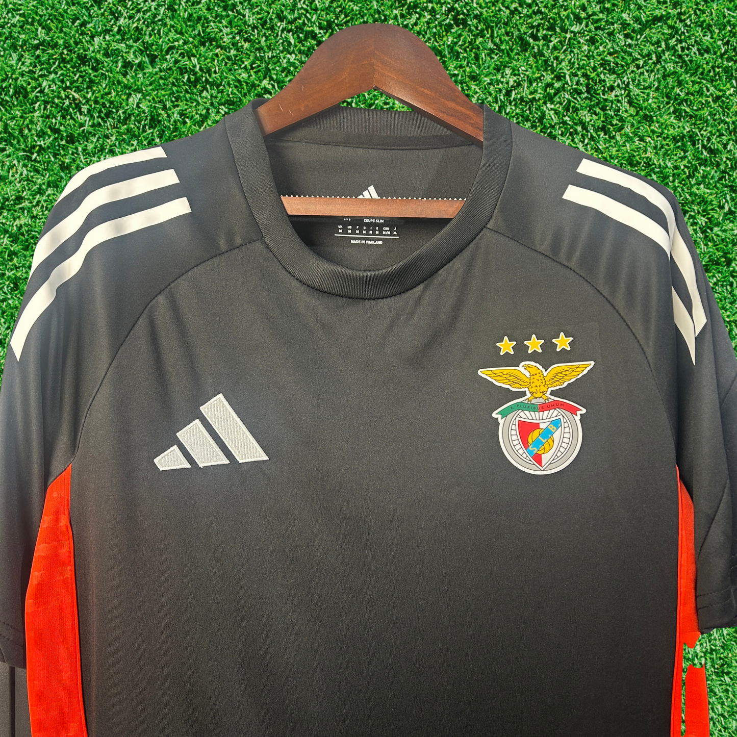 SL Benfica Training Shirt 25/26 Fan Version