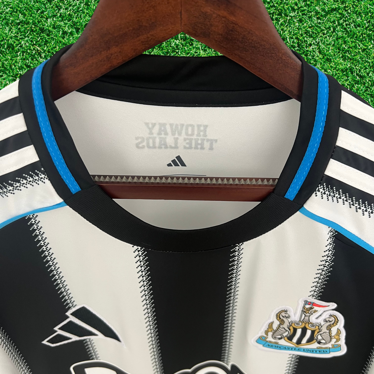 Newcastle United Home Shirt 25/26 Fan Version