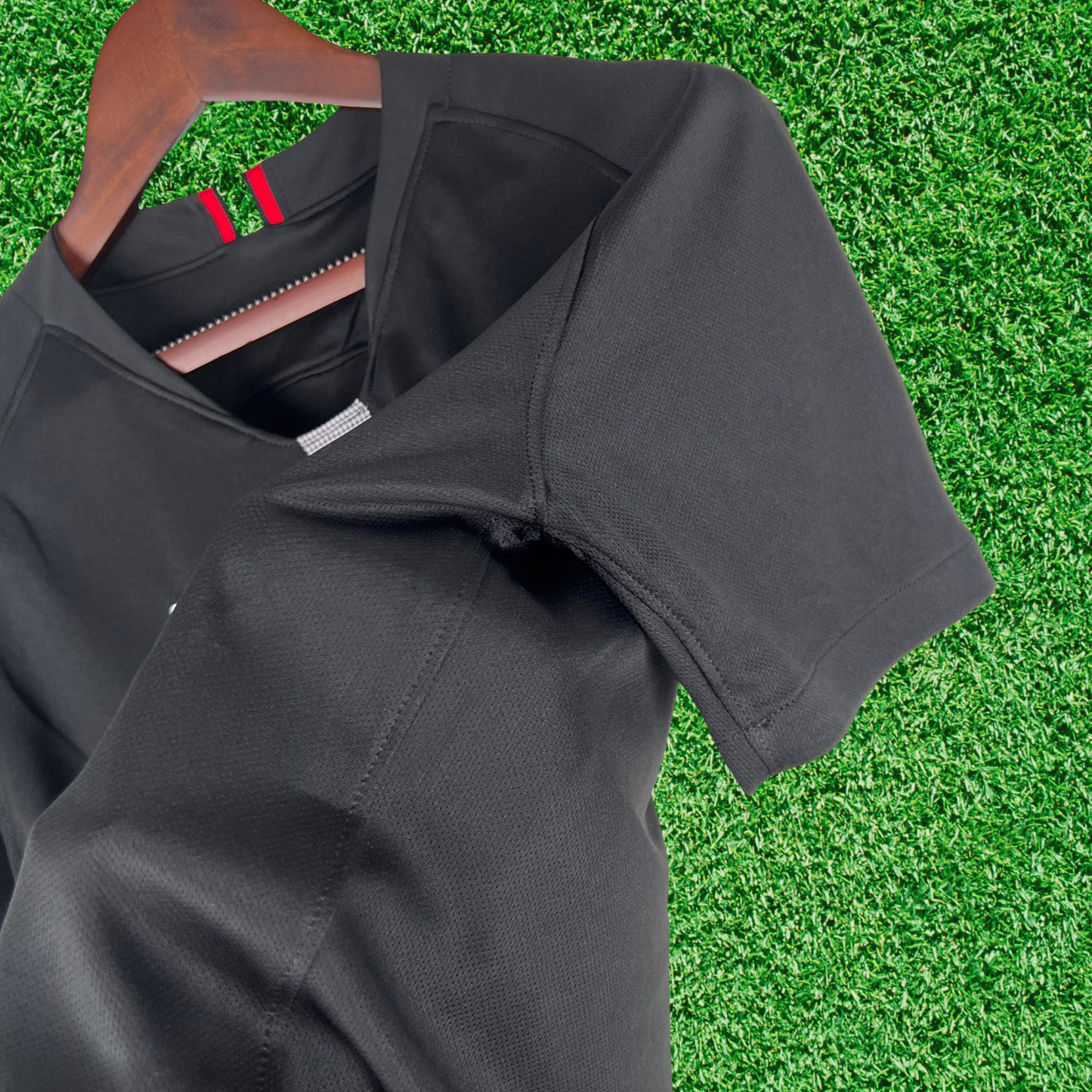 Paris Saint-Germain FC (PSG) Black Retro Jersey 18/19