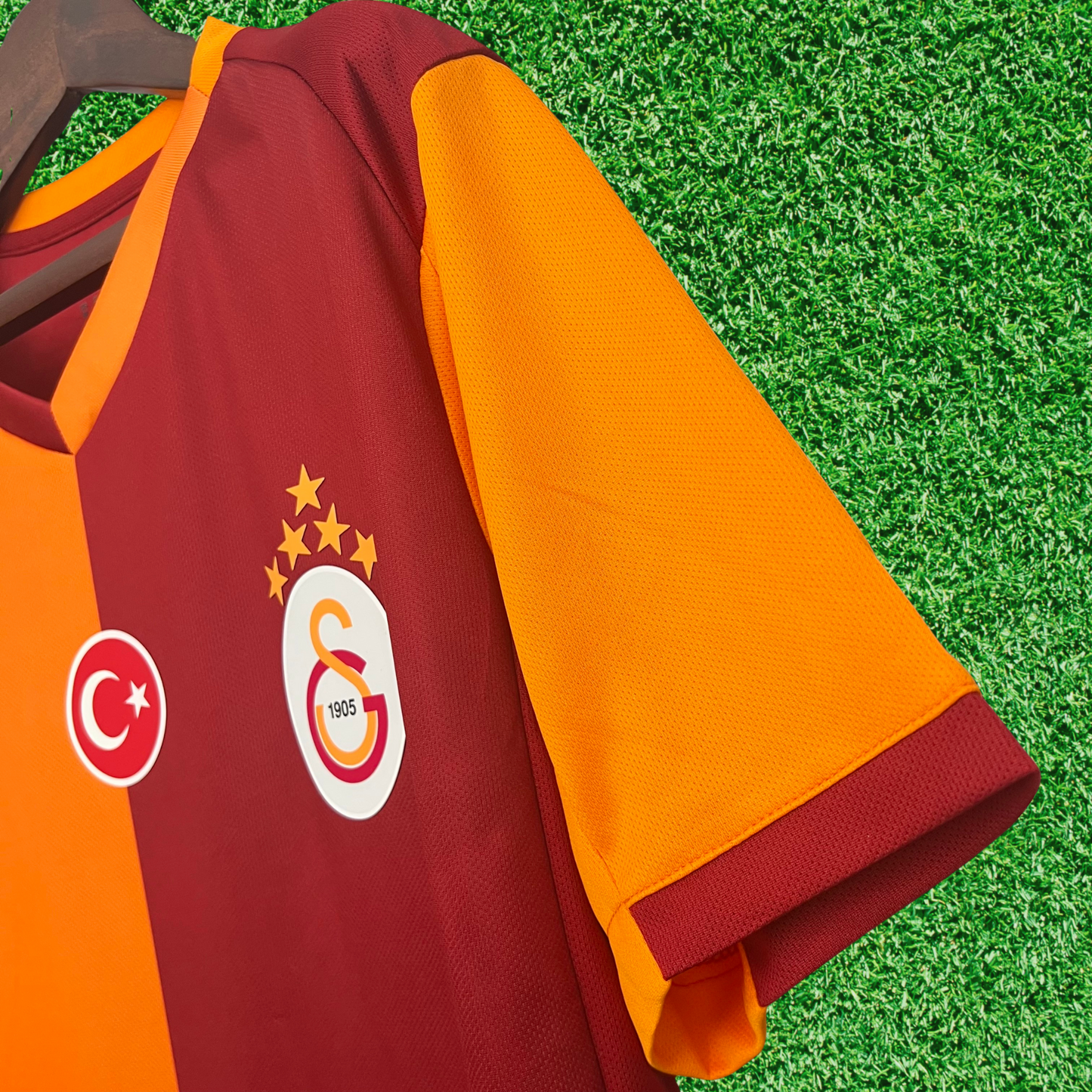 Camiseta local del Galatasaray 25/26, versión para aficionados 