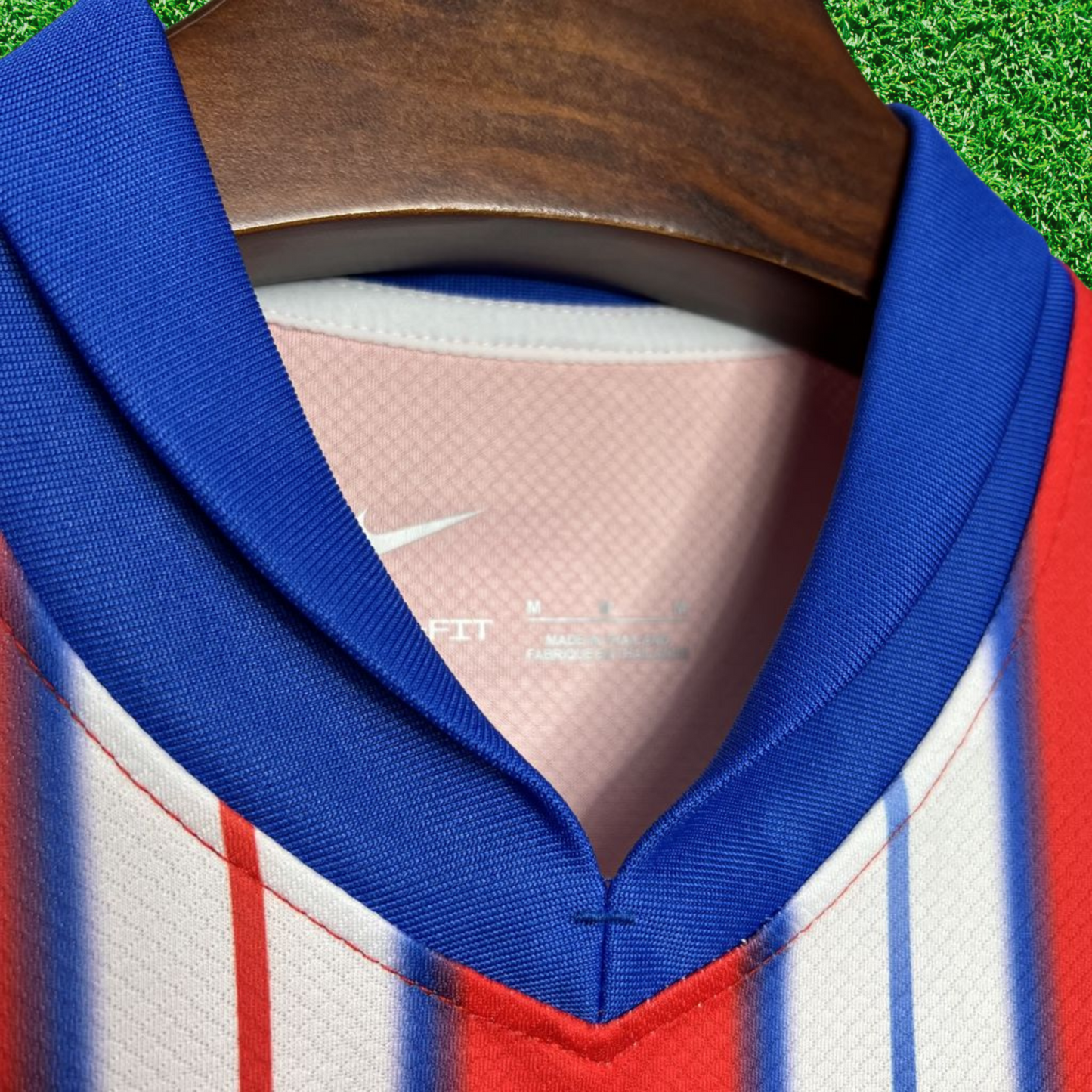 Camiseta local del Atlético de Madrid 24/25 versión para aficionados 