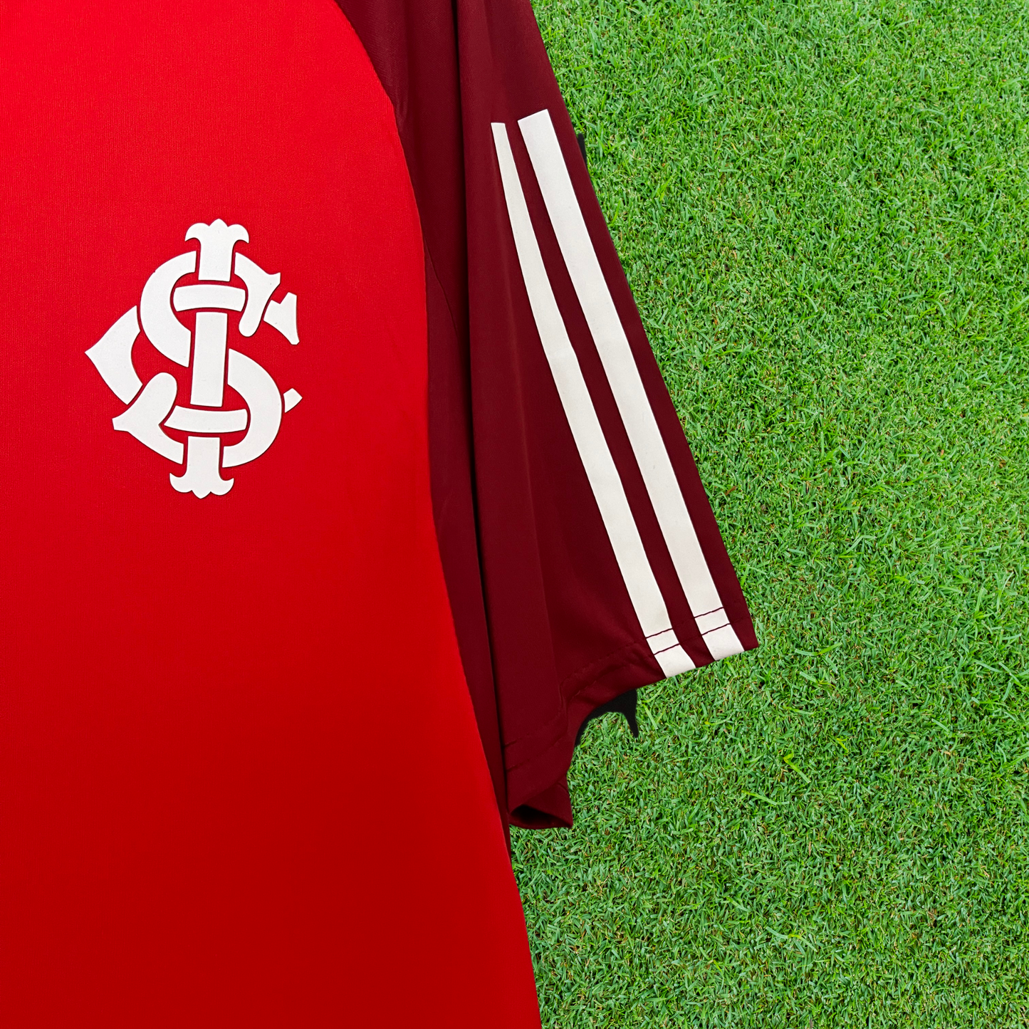 Internacional Training Jersey 24/25 Fan Version