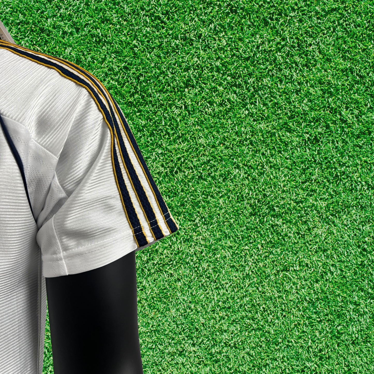 Real Madrid Home Jersey 98/00 Retro 