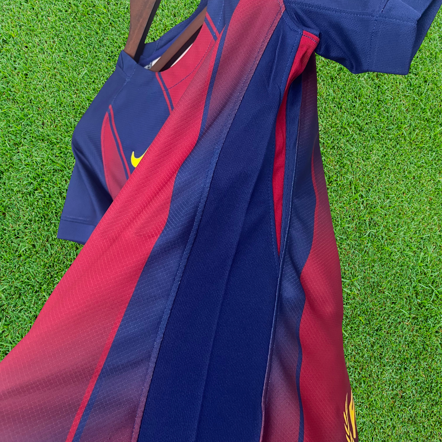 Barcelona Home Jersey 25/26 Women's Fan Version 