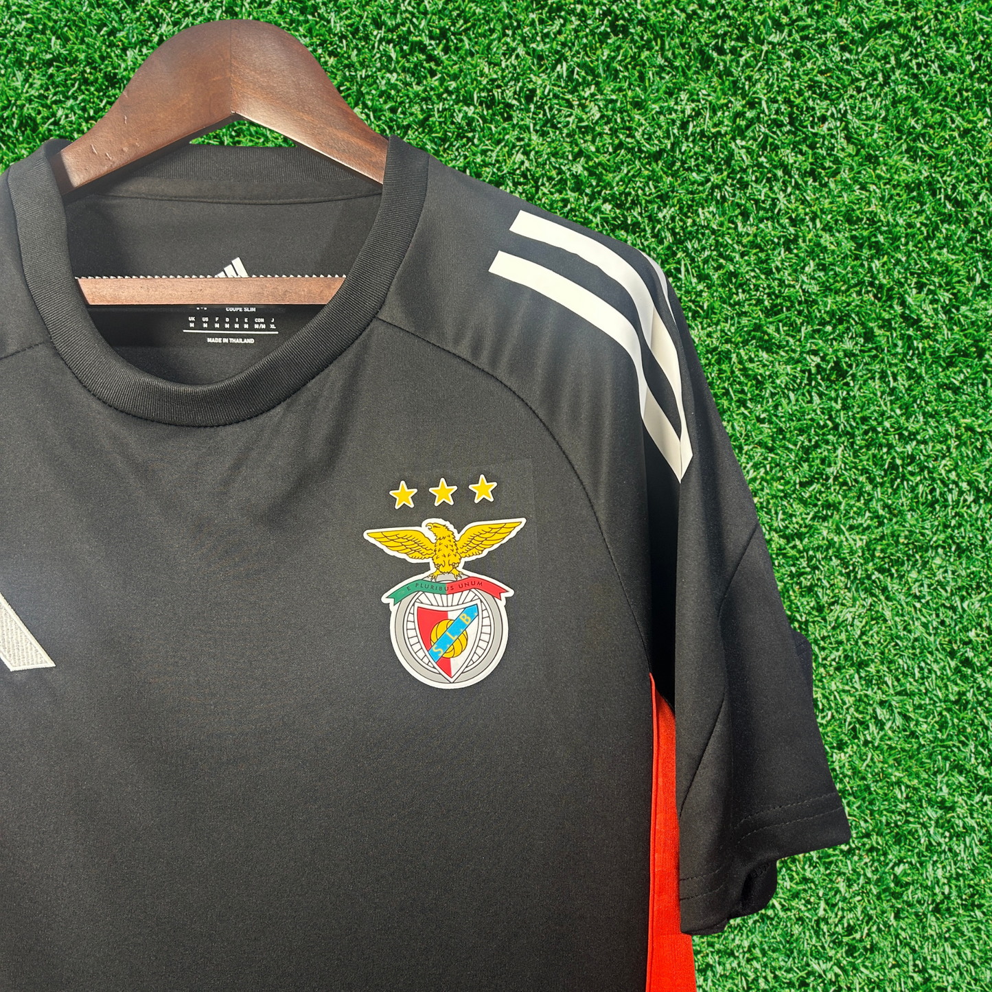 SL Benfica Training Shirt 25/26 Fan Version