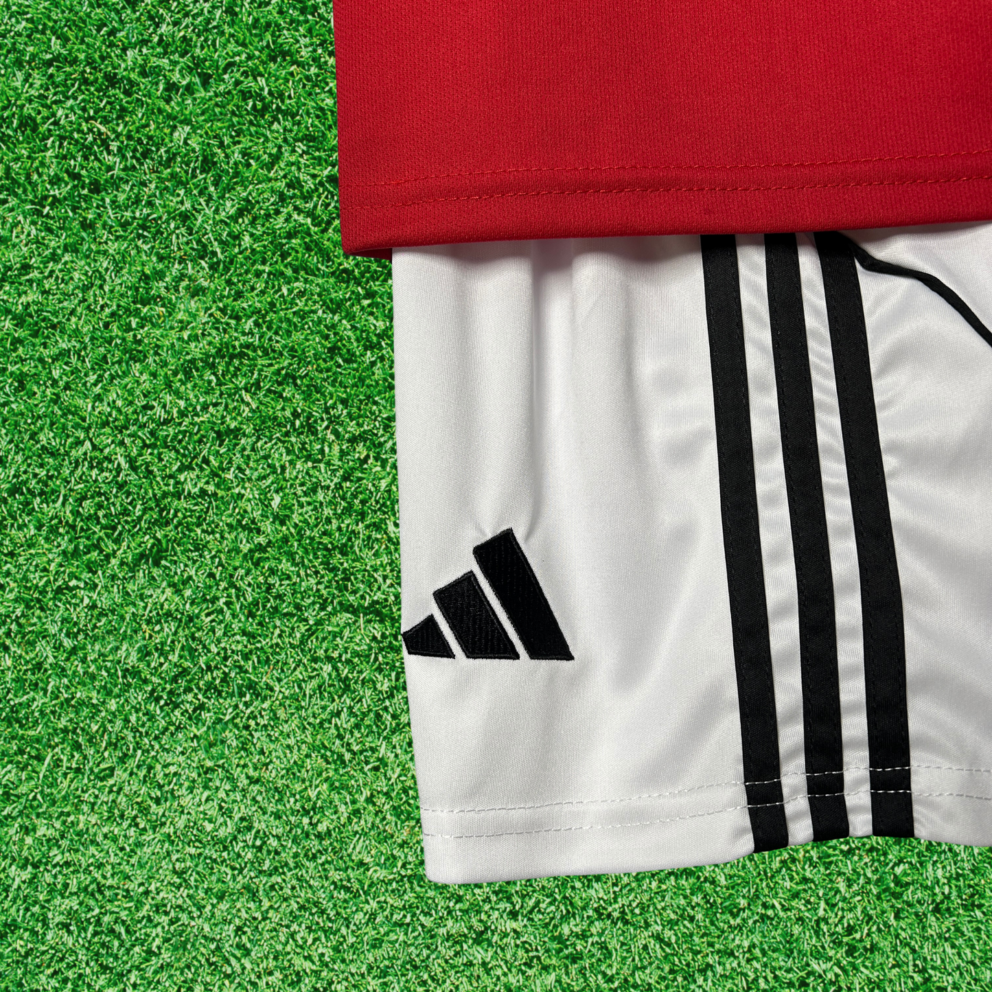 Kit Manchester United I 25/26 Infantil