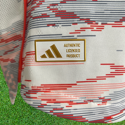 Camiseta de visitante del Bayern Múnich 25/26 Jugador