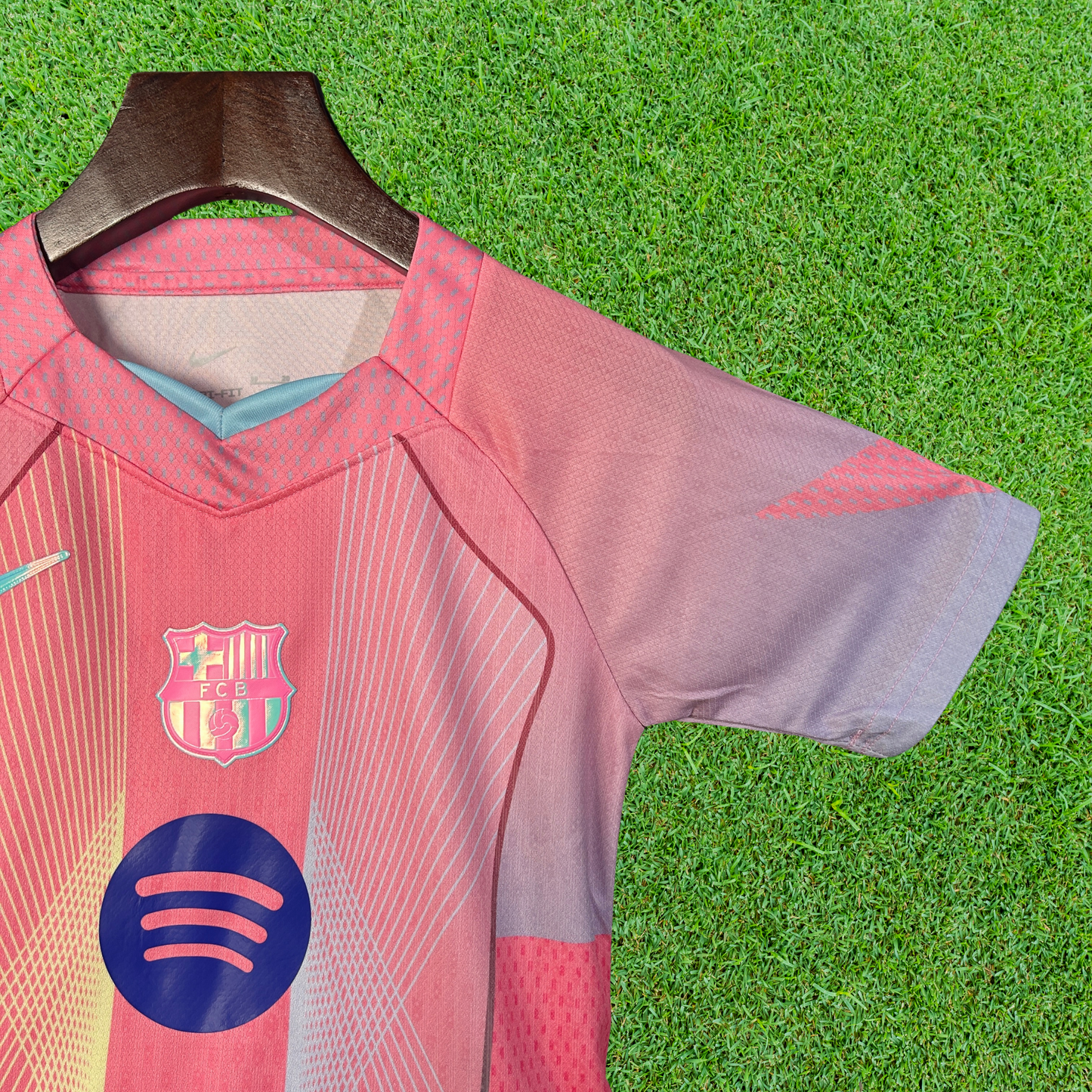 Kit Barcelona Rosa 25/26 Infantil