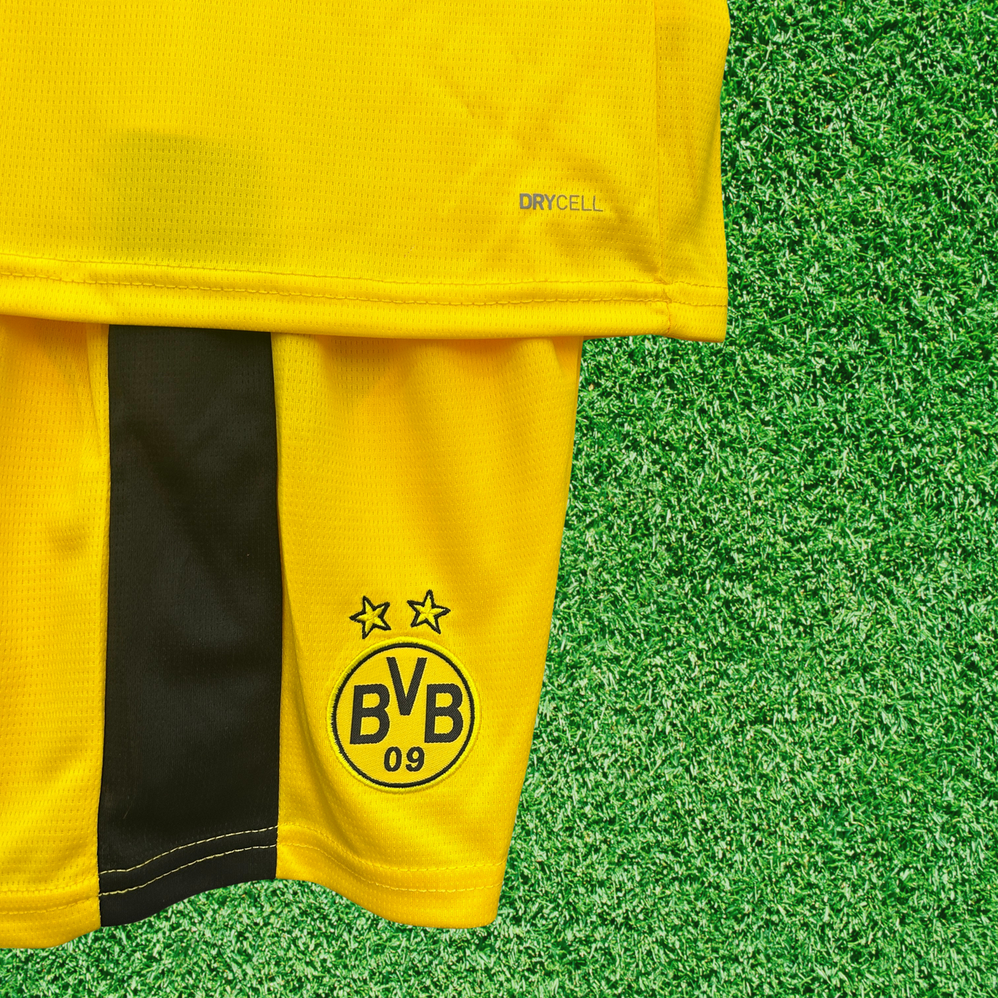 Kit Borussia Dortmund I 25/26 Infantil