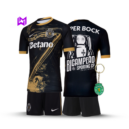 Tercera equipación infantil del Sporting "7" Ronaldo, bicampeón 2024/25 - ¡Modelo exclusivo! 🦁🏆 