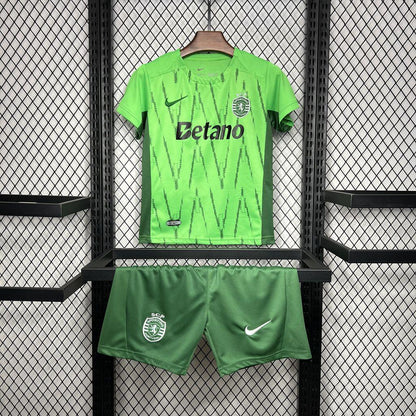 Conjunto Infantil Sporting Verve 2024/25 - ÚLTIMAS UNIDADES! 🔥💚