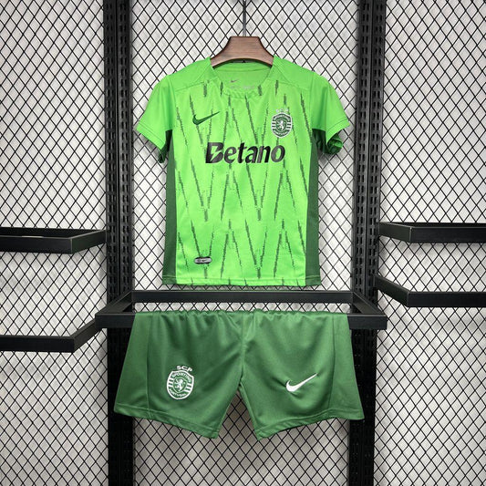 Conjunto Infantil Sporting Verve 2024/25 - ÚLTIMAS UNIDADES! 🔥💚