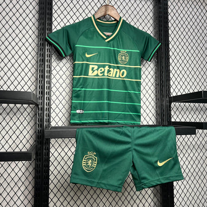 Conjunto Infantil Sporting Away 2024/25 - ÚLTIMAS UNIDADES! 🔥💚