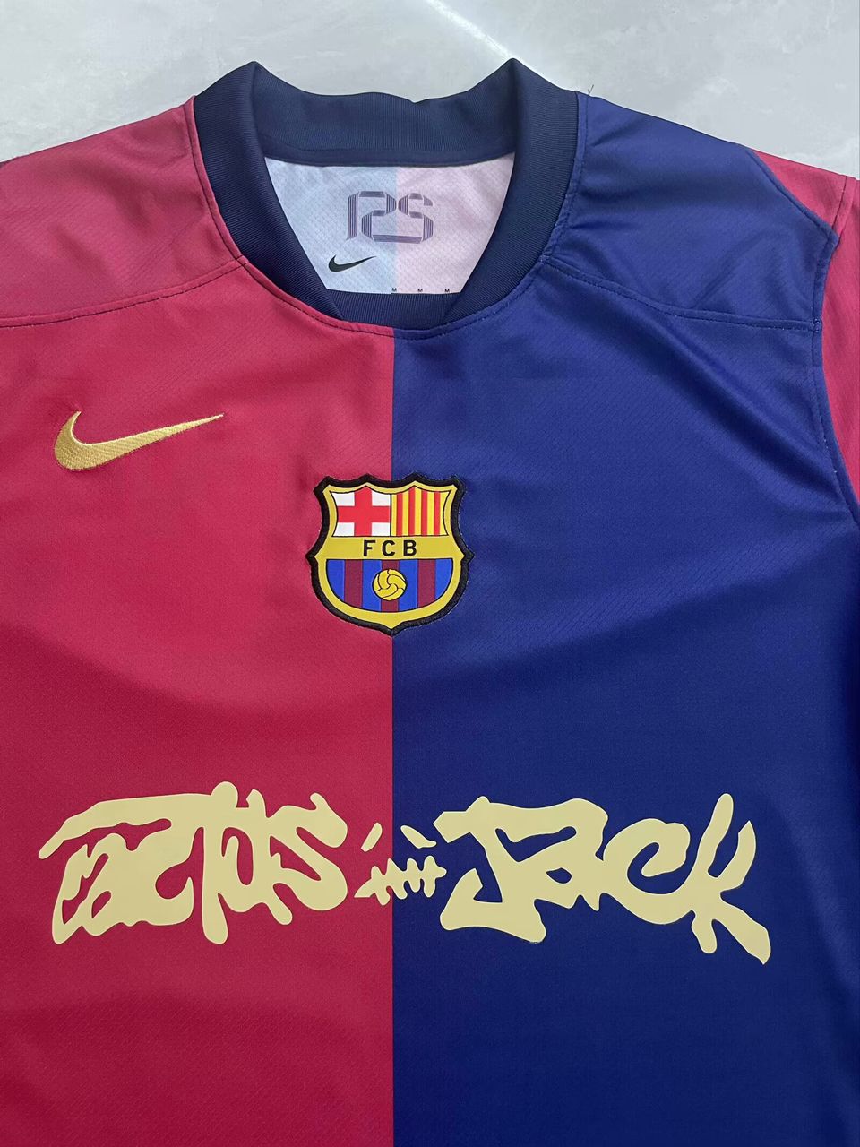 Camiseta de aficionado local de Travis Scott del Barcelona 2025/26 Spotify y el FC Barcelona colaboran con Travis Scott en un Cactus Jack especial 